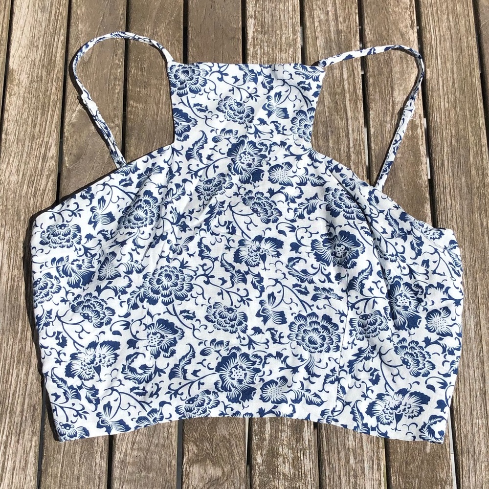 LF Stores NWT Crop Top with Zipper Back